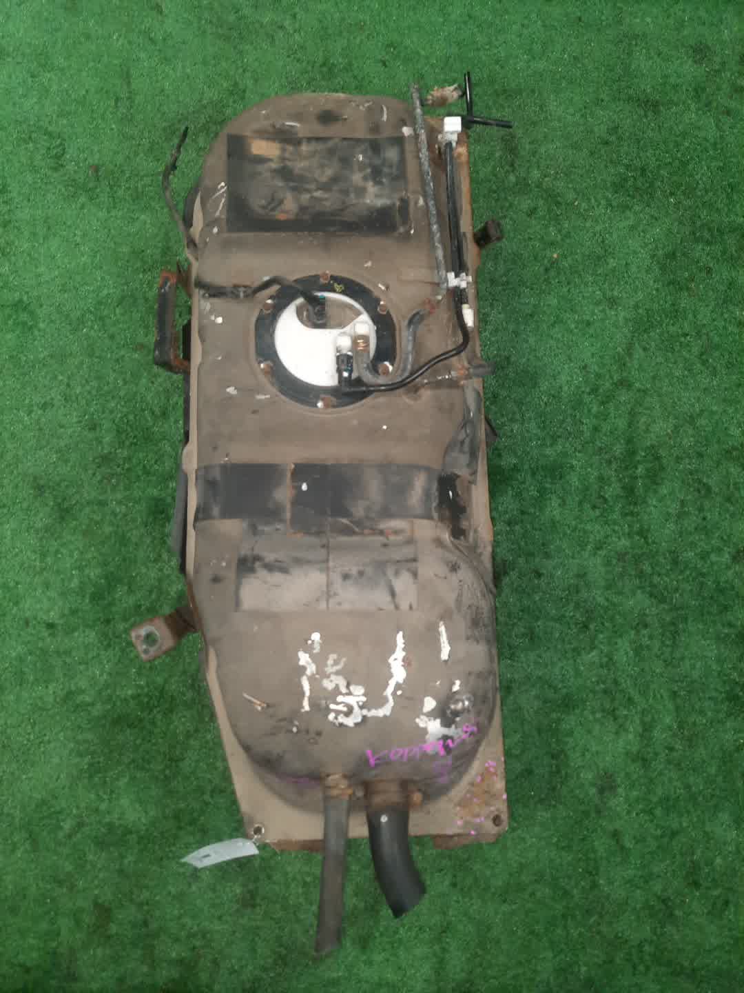 Топливный бак NISSAN CARAVAN E25 ZD30DD 1602 1 ракурс