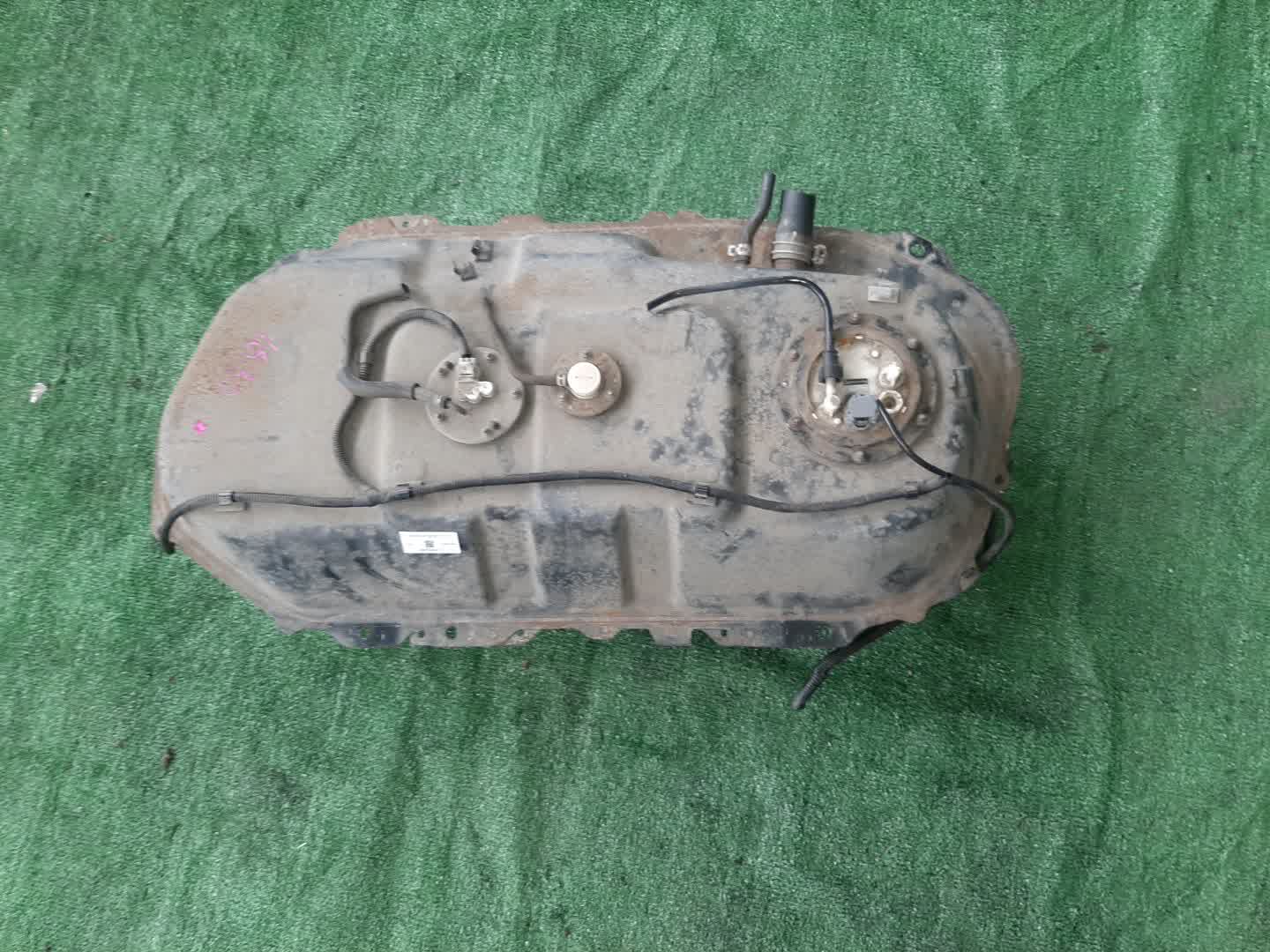Топливный бак MITSUBISHI MIRAGE DINGO CQ2A 4G15 101961-5796 1 ракурс