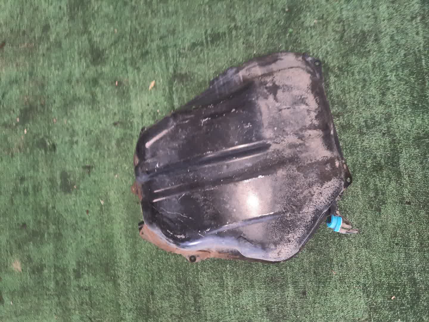 Топливный бак HONDA LOGO GA5 D13B 1631 2 ракурс
