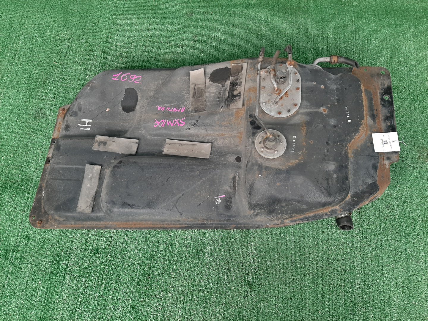 Топливный бак TOYOTA GAIA, IPSUM, NADIA SXM10G, ACM10G, ACN10, SXN10 3S-FE 1692 1 ракурс Топливный бак TOYOTA GAIA, IPSUM, NADIA SXM10G, ACM10G, ACN10, SXN10 3S-FE 1692 1 ракурс