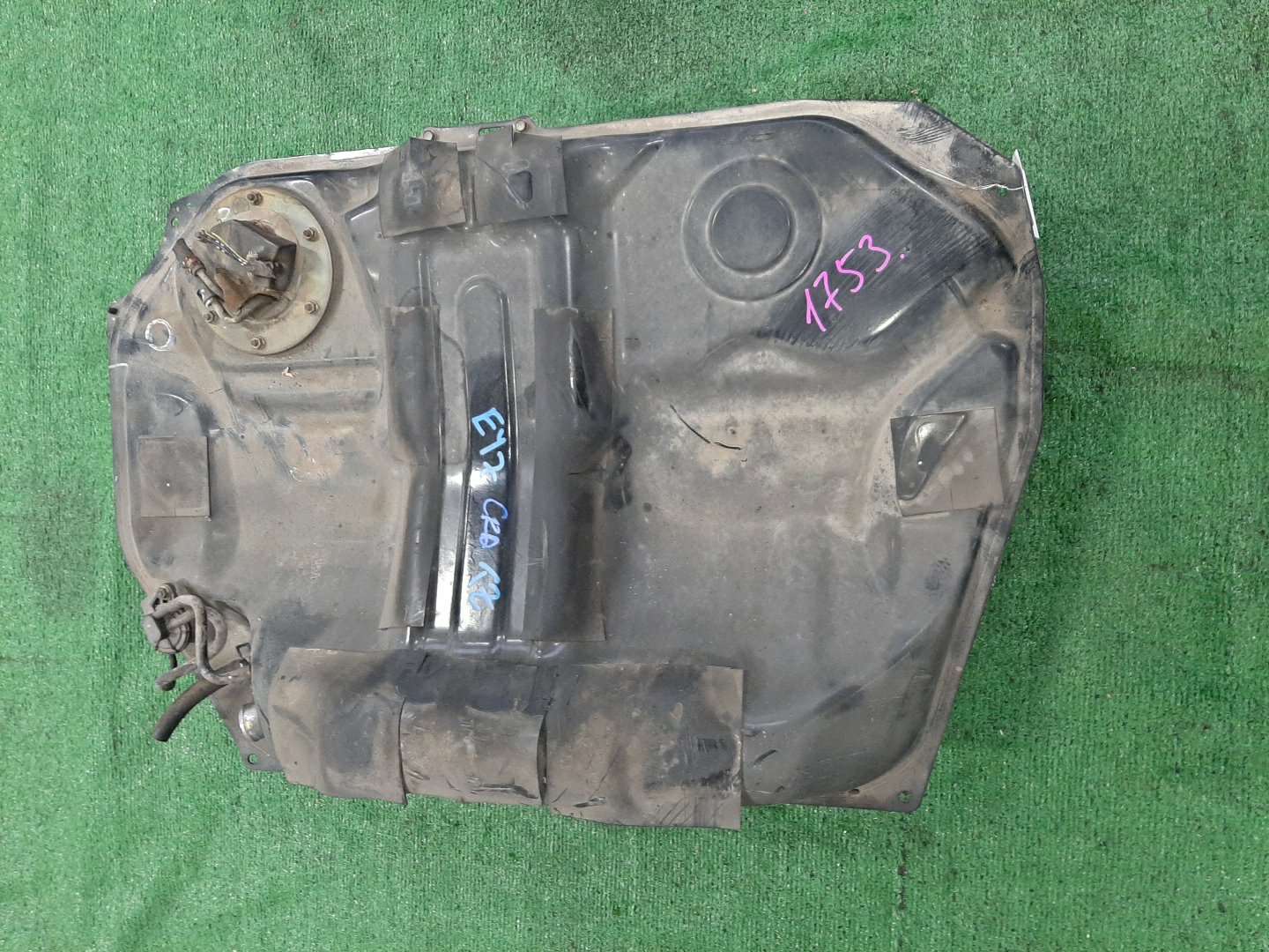 Топливный бак HONDA PARTNER EY7 D15B 1753 1 ракурс