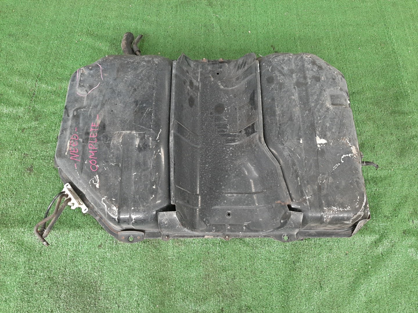 Топливный бак MITSUBISHI GRANDIS NA4W 4G69 1759 3 ракурс