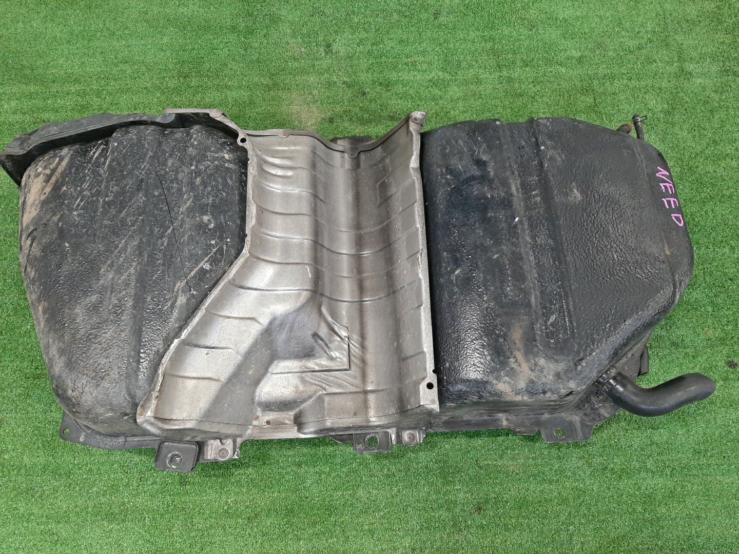 Топливный бак TOYOTA IPSUM ACM26W 2AZ-FE 1770 4 ракурс