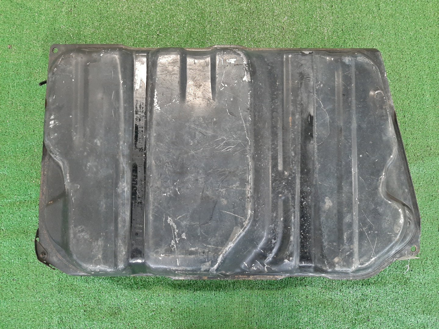 Топливный бак TOYOTA SPRINTER TRUENO AE111 4A-FE 1786 2 ракурс Топливный бак TOYOTA SPRINTER TRUENO AE111 4A-FE 1786 2 ракурс