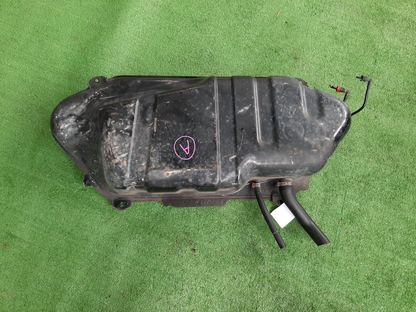 Топливный бак TOYOTA VITZ SCP13 2SZ-FE 1842 2 ракурс
