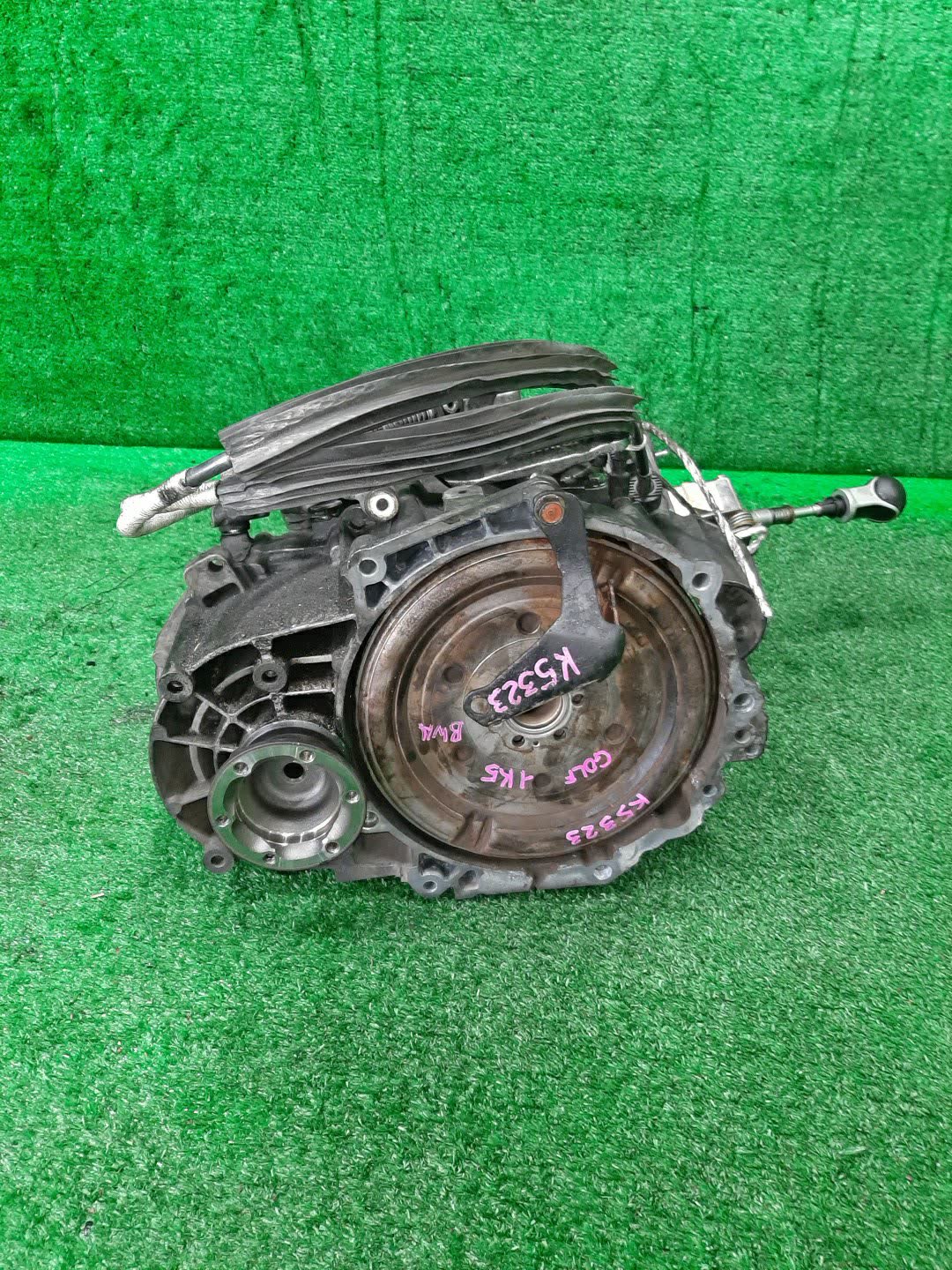 МКПП VOLKSWAGEN GOLF 1K1 BWA 6 SPEED 1 ракурс МКПП VOLKSWAGEN GOLF 1K1 BWA 6 SPEED 1 ракурс