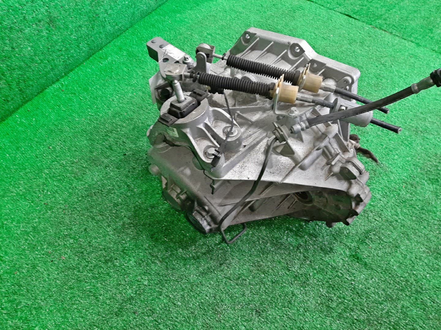 МКПП MINI HATCH R56 N12B16AA 2 ракурс