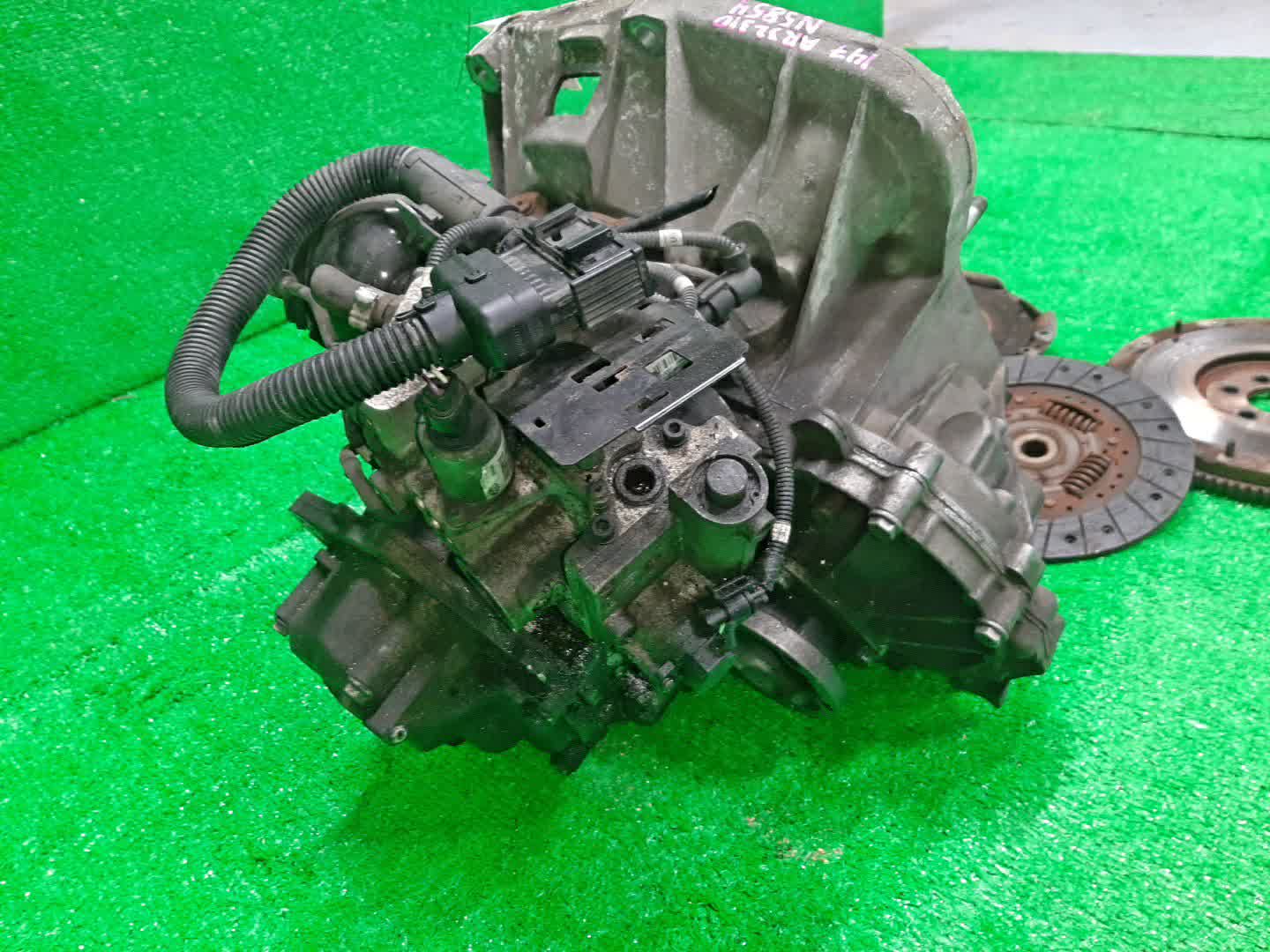 МКПП ALFA ROMEO 147 937A AR32310 1 ракурс МКПП ALFA ROMEO 147 937A AR32310 1 ракурс
