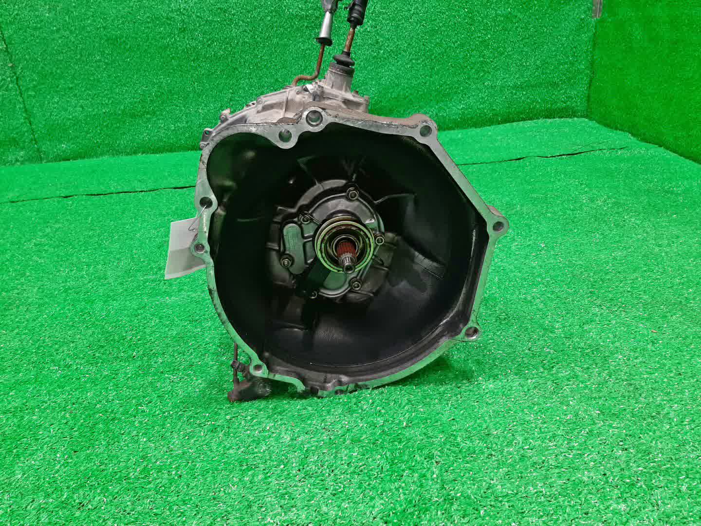 МКПП MITSUBISHI PAJERO IO H67W, H77W 4G94 2 ракурс