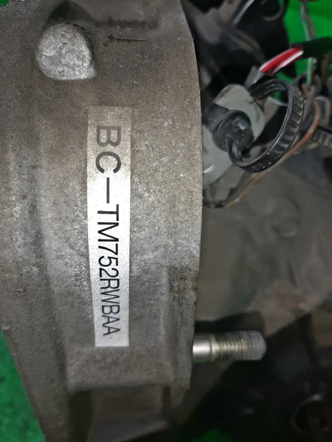 МКПП SUBARU LEGACY BD2 EJ18 TM752RWBAA 4 ракурс МКПП SUBARU LEGACY BD2 EJ18 TM752RWBAA 4 ракурс
