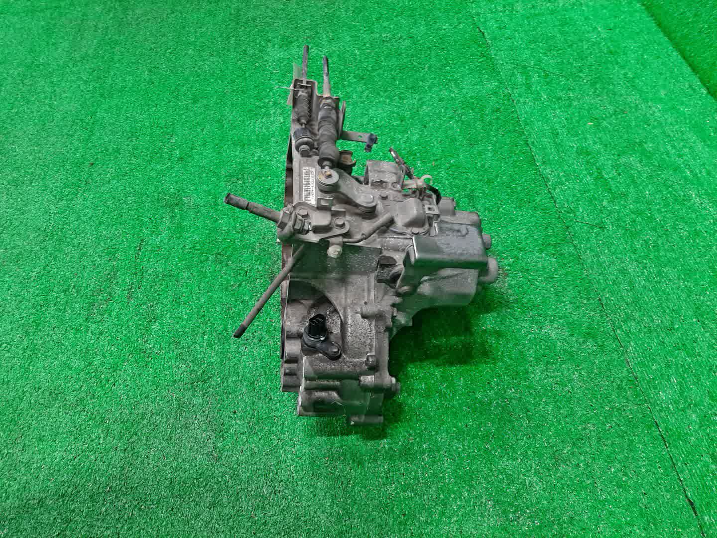 МКПП HONDA ACTY TRUCK HA9 E07Z YV6M 3 ракурс