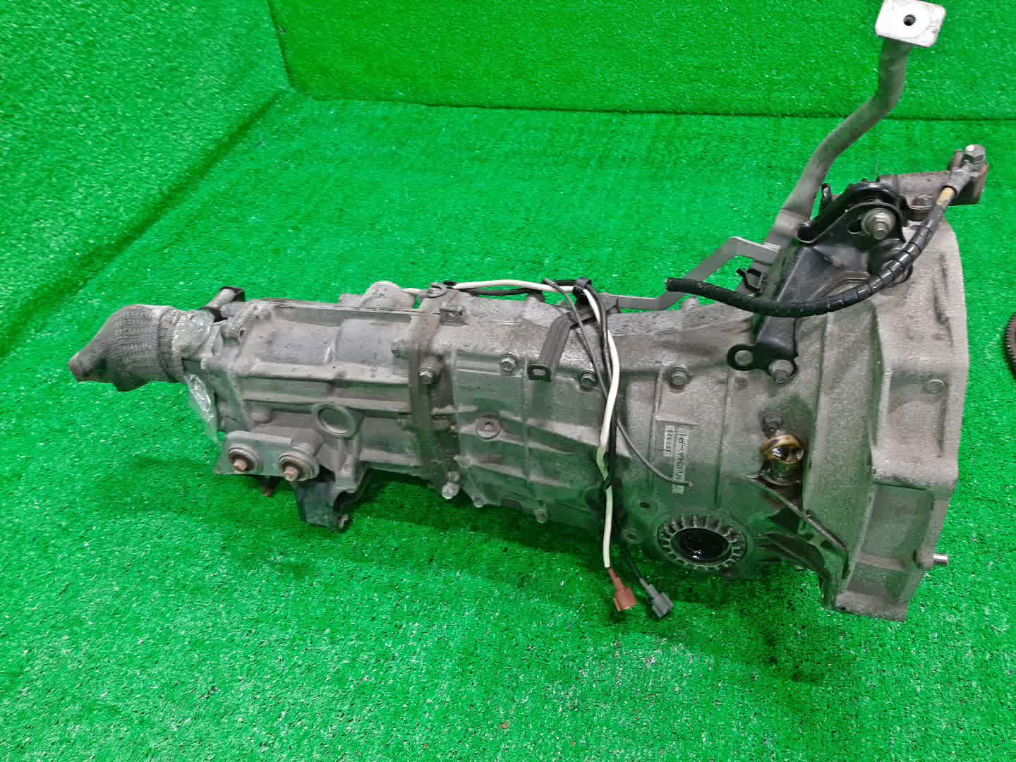 МКПП SUBARU LEGACY BP5 EJ203 TY757VSDAA 1 ракурс МКПП SUBARU LEGACY BP5 EJ203 TY757VSDAA 1 ракурс