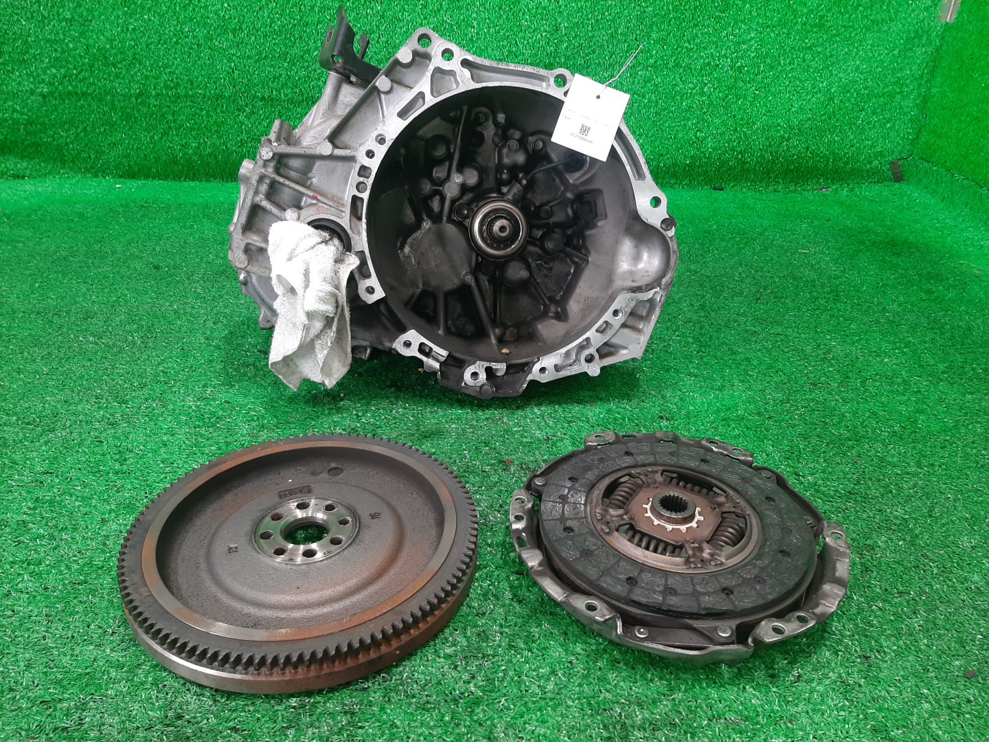 МКПП TOYOTA AURIS ZRE186H 2ZR-FAE 1 ракурс
