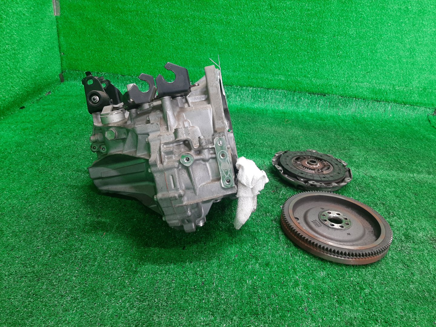 МКПП TOYOTA AURIS ZRE186H 2ZR-FAE 2 ракурс