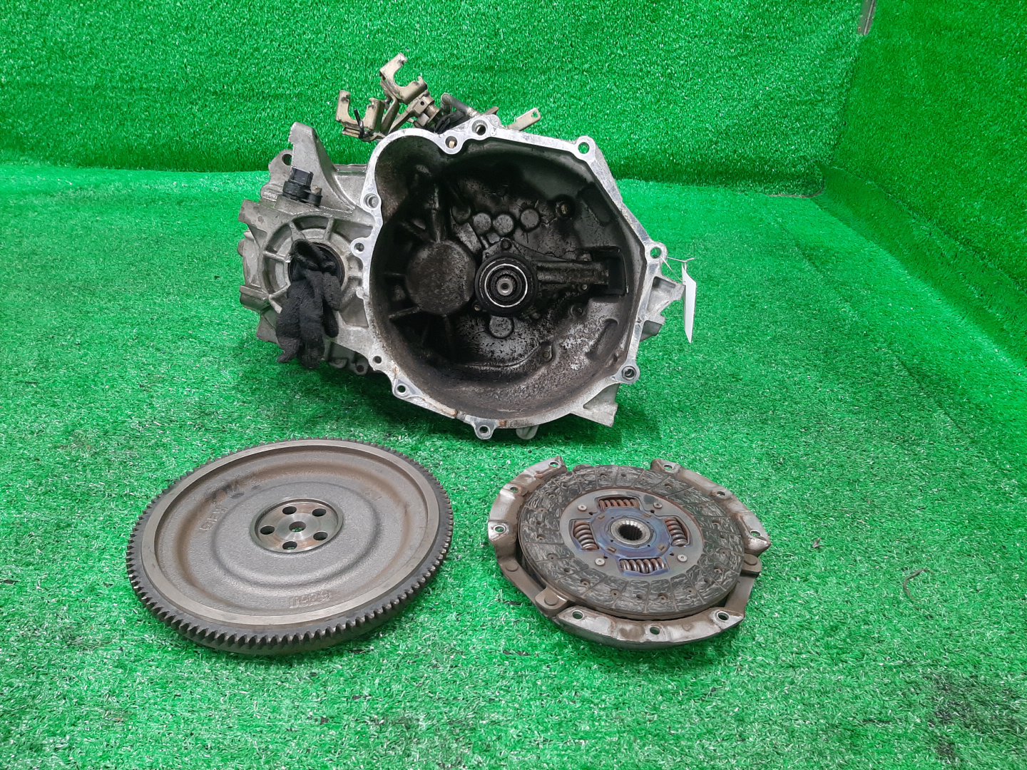 МКПП MITSUBISHI LANCER CEDIA, LANCER CS2A, CS2V 4G15 F5M411R7B 1 ракурс