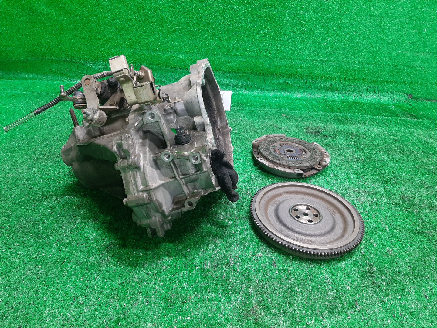 МКПП MITSUBISHI LANCER CEDIA, LANCER CS2A, CS2V 4G15 F5M411R7B 2 ракурс