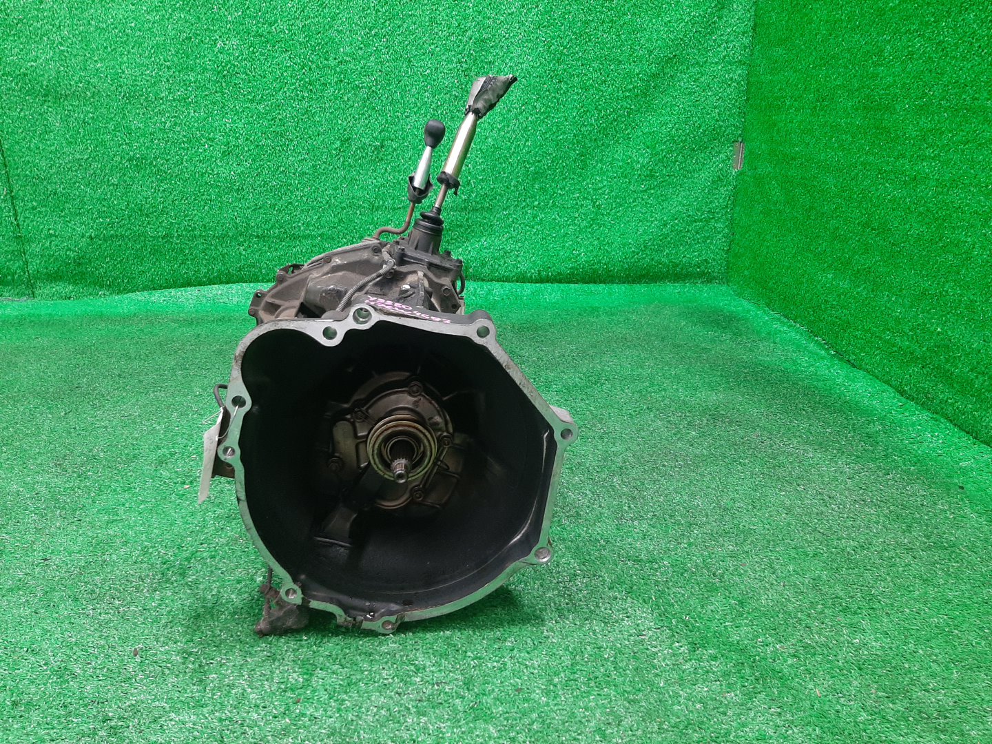 МКПП MITSUBISHI PAJERO IO H76W, H66W 4G93 2 ракурс
