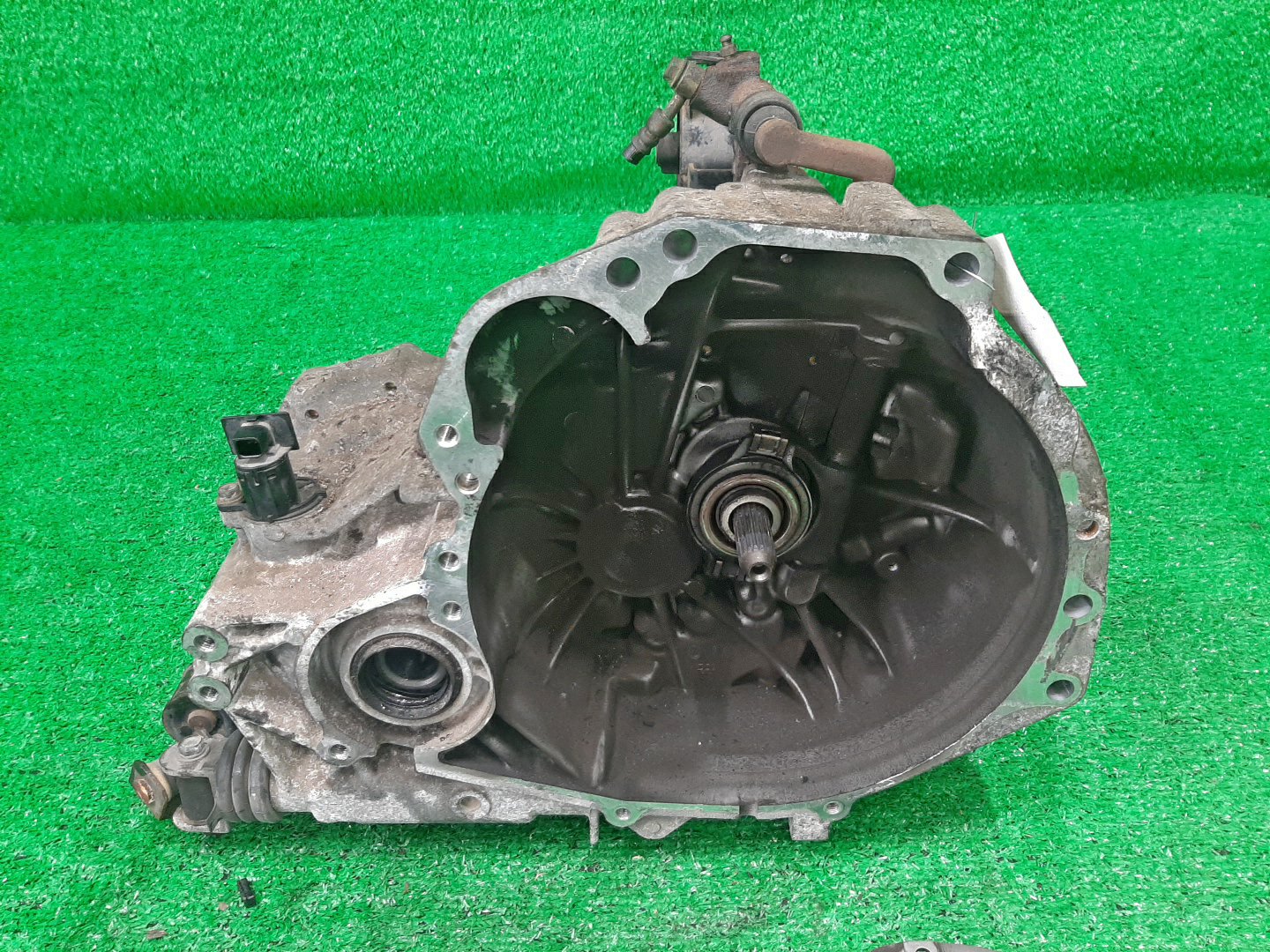 МКПП NISSAN BLUEBIRD, PRIMERA QU14, QP11, WQP11 QG18DE RS5F70A 2 ракурс