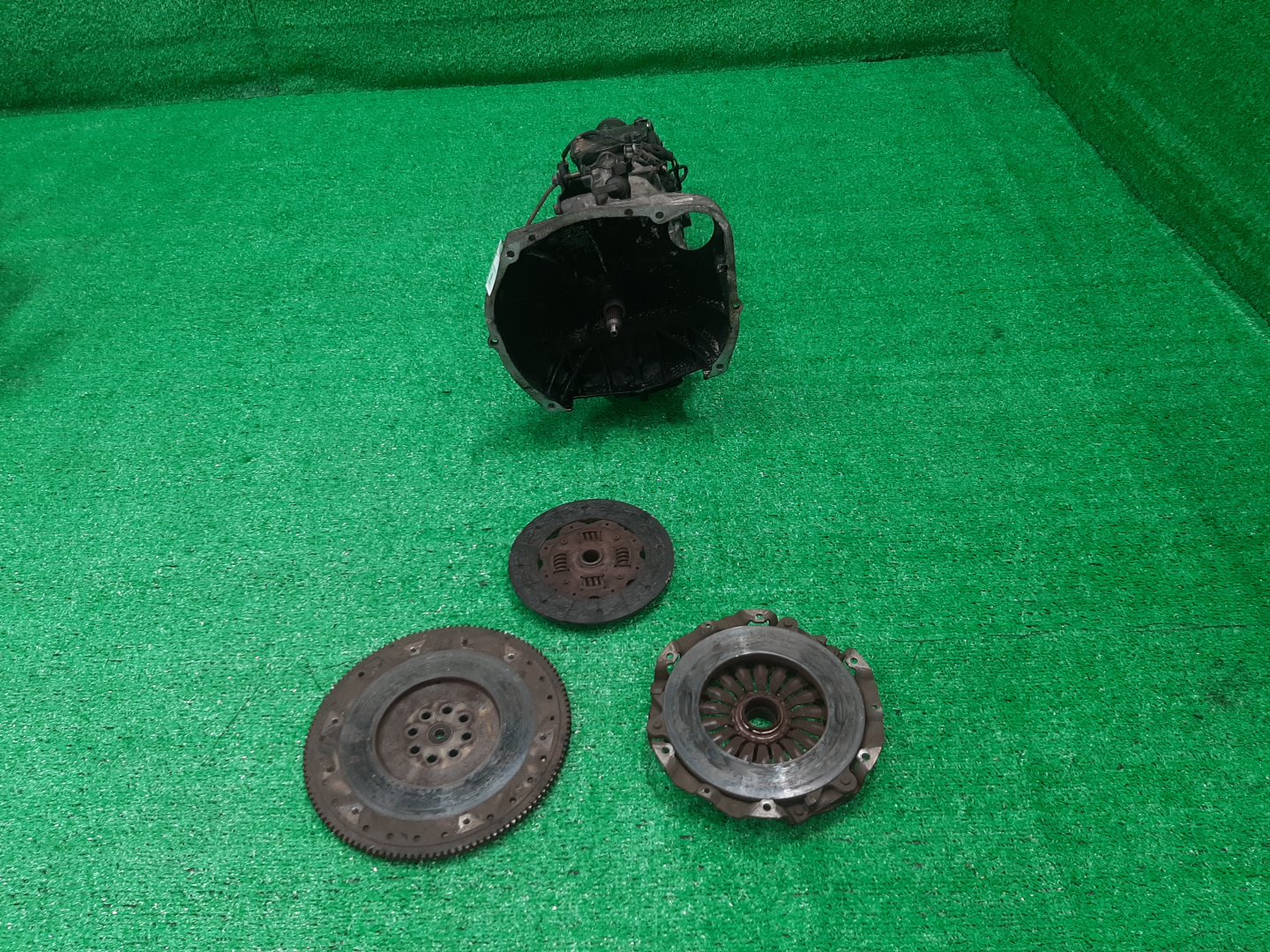 МКПП SUBARU FORESTER SF5 EJ20G TY753VB1AA 3 ракурс МКПП SUBARU FORESTER SF5 EJ20G TY753VB1AA 3 ракурс