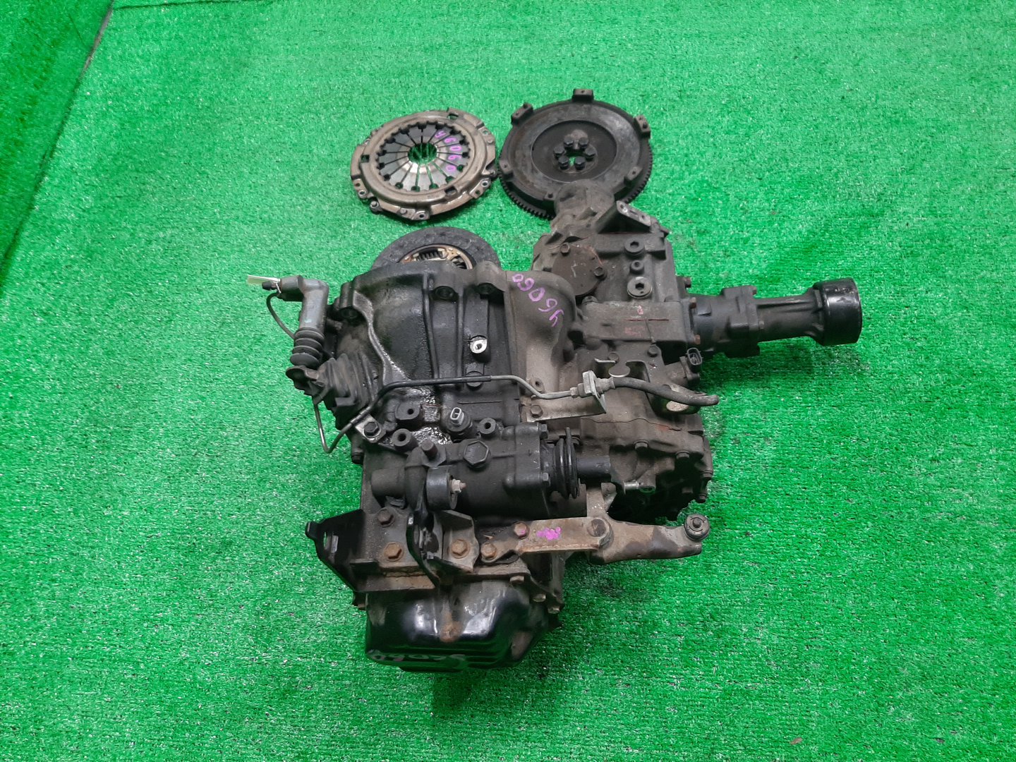 МКПП TOYOTA SPRINTER CARIB, COROLLA, SPRINTER AE114G, AE114, AE109, AE104 4A-FE E55F 08B 4 ракурс