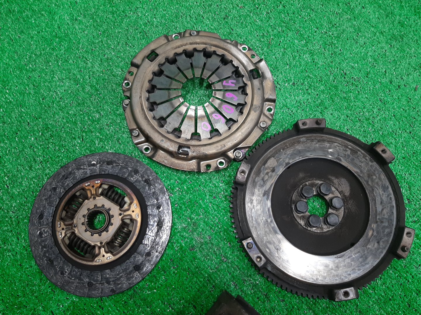 МКПП TOYOTA SPRINTER CARIB, COROLLA, SPRINTER AE114G, AE114, AE109, AE104 4A-FE E55F 08B 5 ракурс