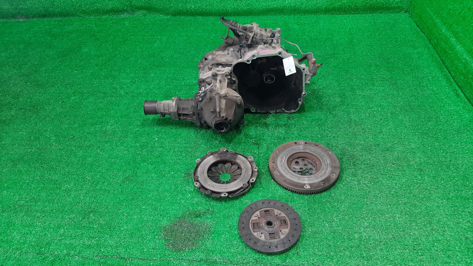 МКПП MITSUBISHI LEGNUM EC1W 4G93 W5M421V6N2 1 ракурс
