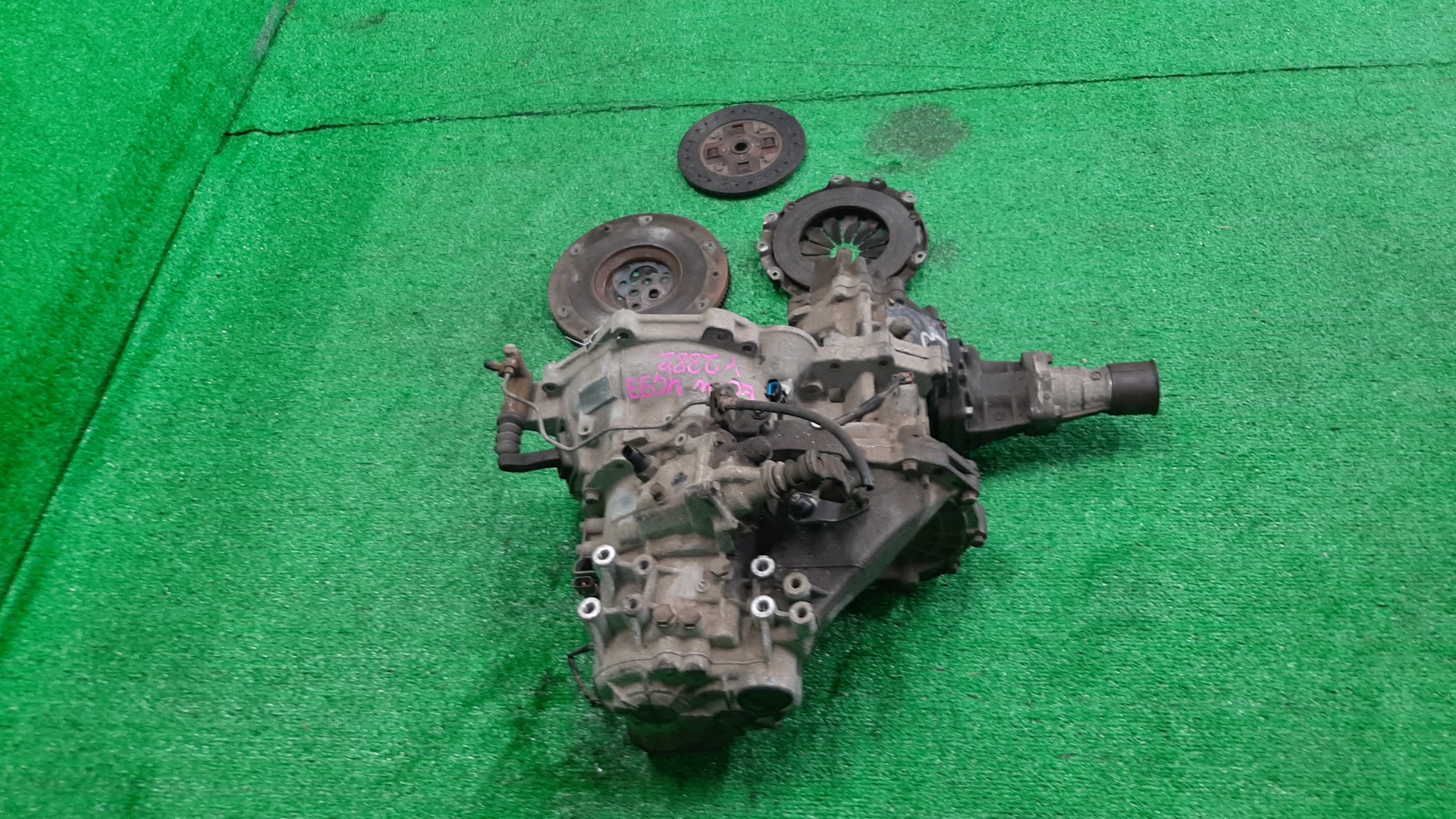 МКПП MITSUBISHI LEGNUM EC1W 4G93 W5M421V6N2 4 ракурс