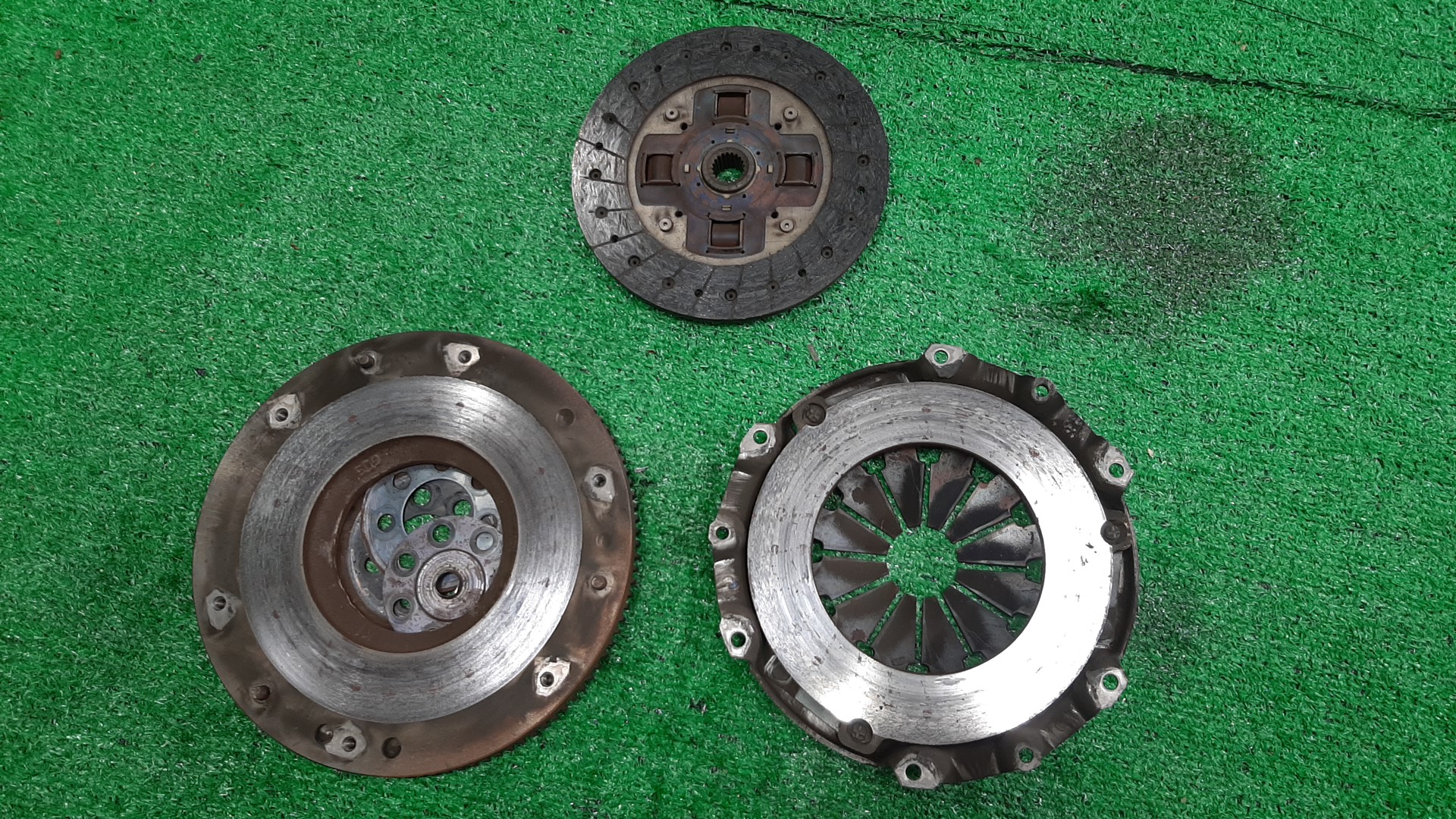 МКПП MITSUBISHI LEGNUM EC1W 4G93 W5M421V6N2 5 ракурс