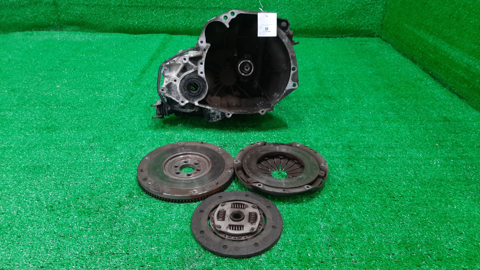 МКПП NISSAN AD VFY10 GA15DE RS5F31A-FC38 1 ракурс