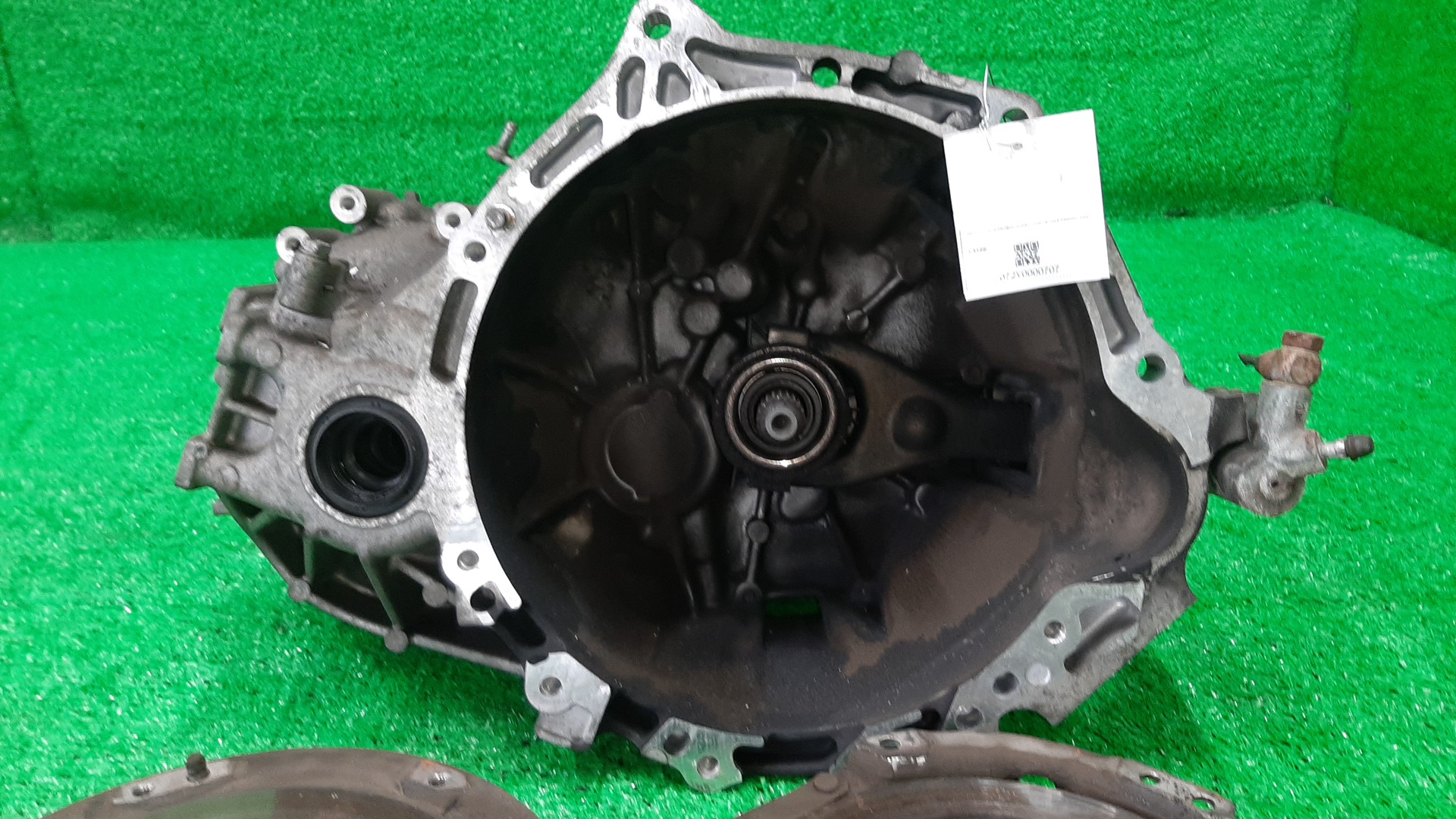 МКПП TOYOTA PROBOX NCP50V 2NZ-FE C50-01A 3 ракурс