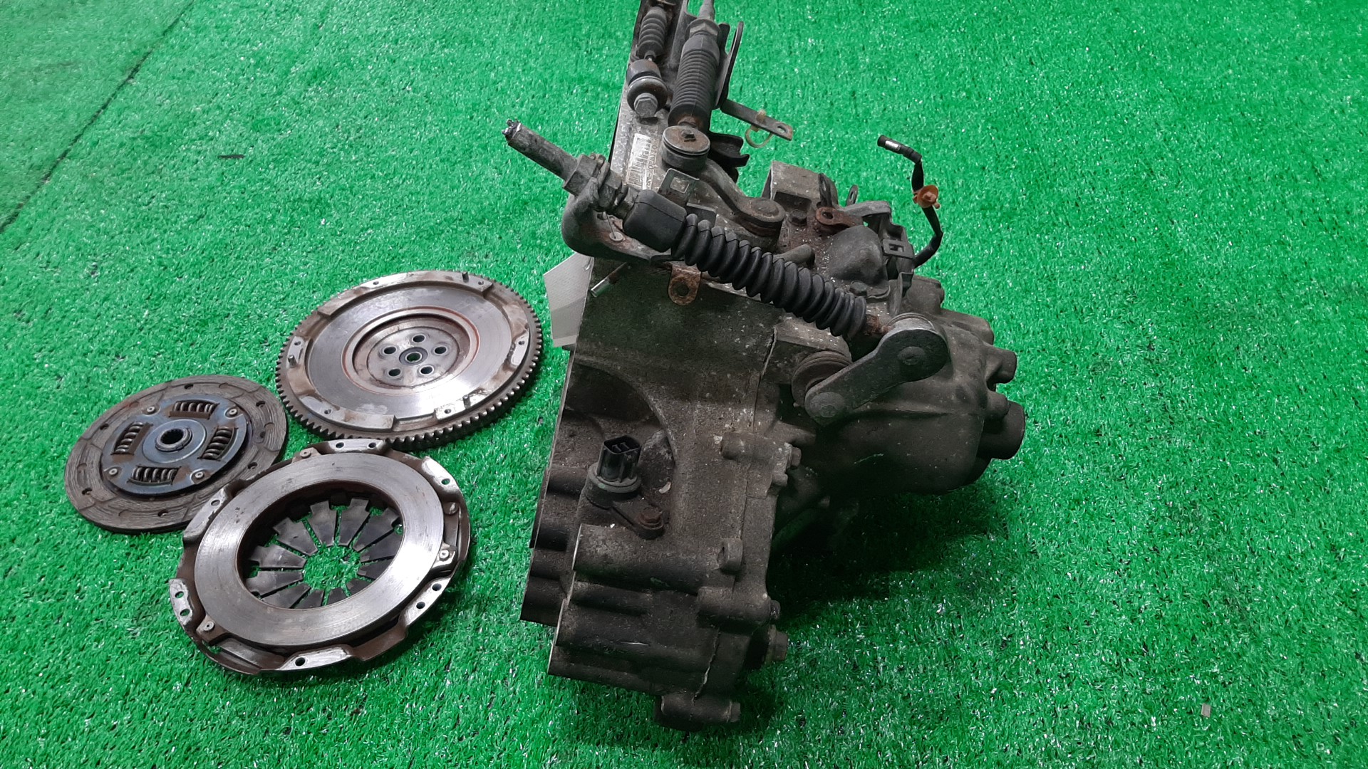 МКПП HONDA ACTY TRUCK HA9 E07Z YV6M 5 ракурс