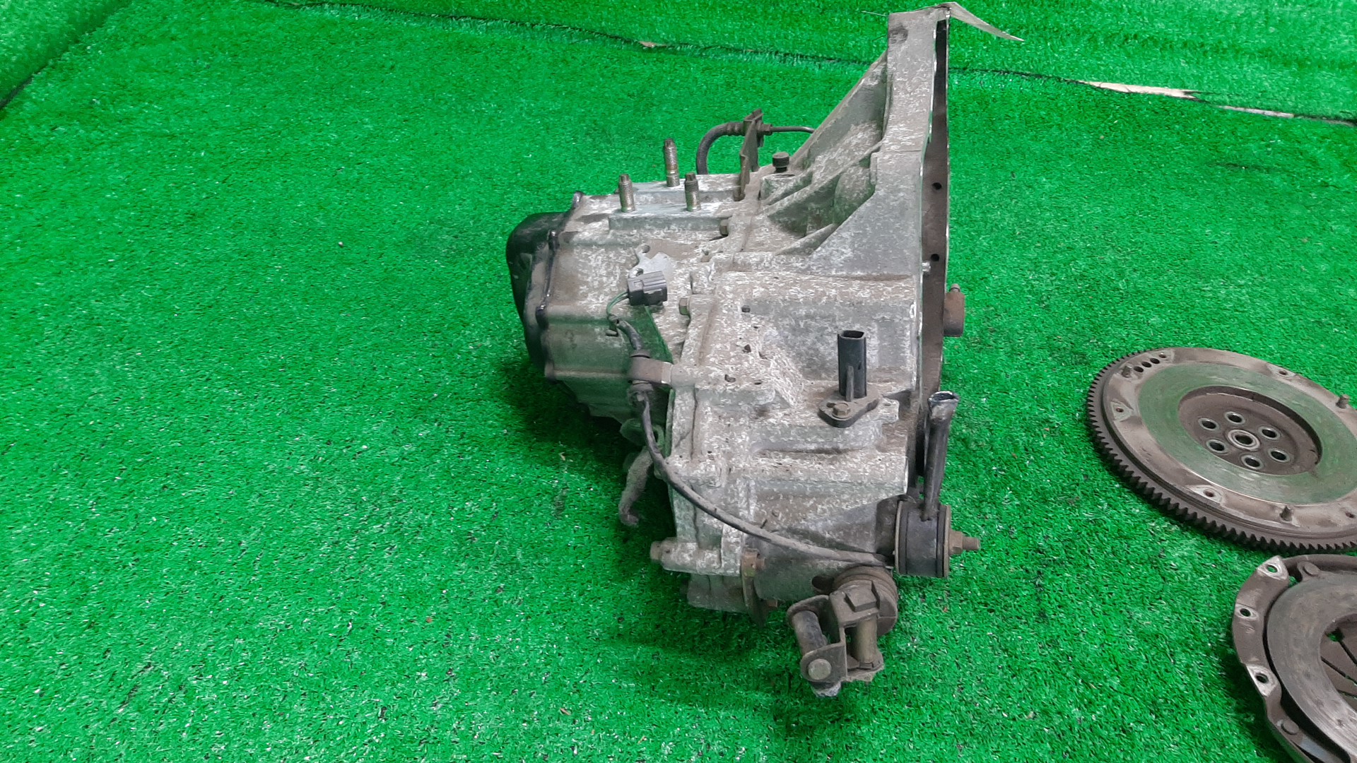МКПП MAZDA FAMILIA BJ5W, BJ5P ZL-DE, ZL-VE 2WD 2 ракурс