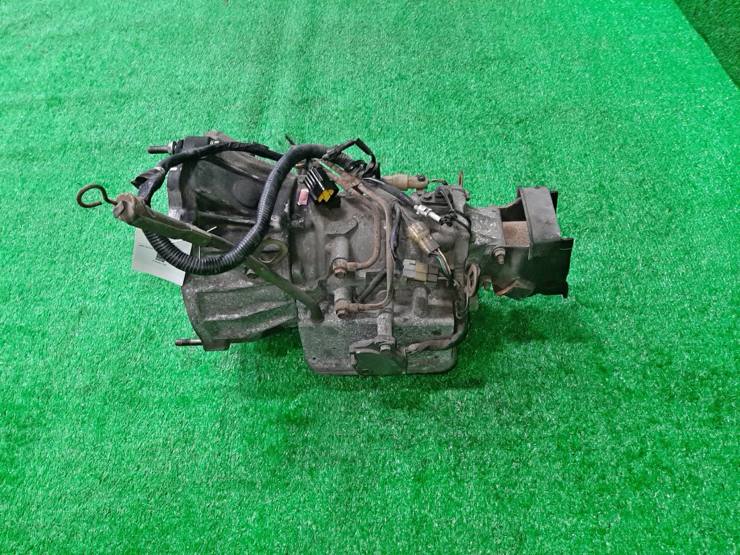 АКПП SUZUKI JIMNY JA11V F6A-T 83C0 3 ракурс
