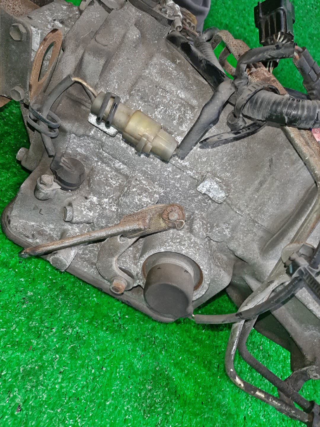 АКПП SUZUKI JIMNY JA11V F6A-T 83C0 5 ракурс