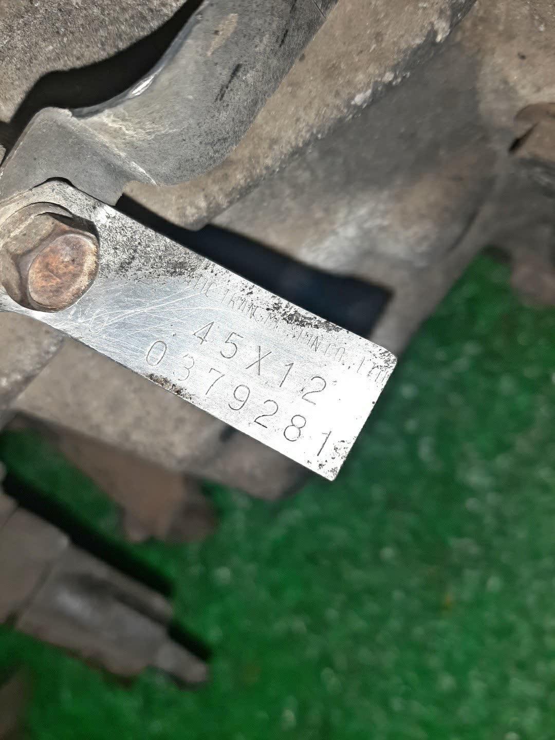 АКПП NISSAN CARAVAN E24 VG30E 45X12 4 ракурс