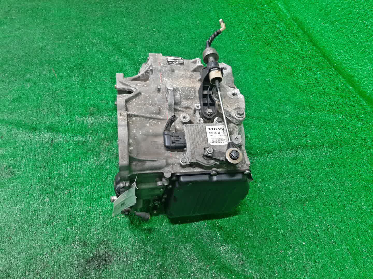 АКПП VOLVO S40, V50, C30, C70, V70, S80 MS67, MW67, MK67, MC67, MC68, BW60, BW56, AS56, AS60, AS B5254T7, B5254T3, B5254T10, B5254T, B5254T6 30751902 3 ракурс