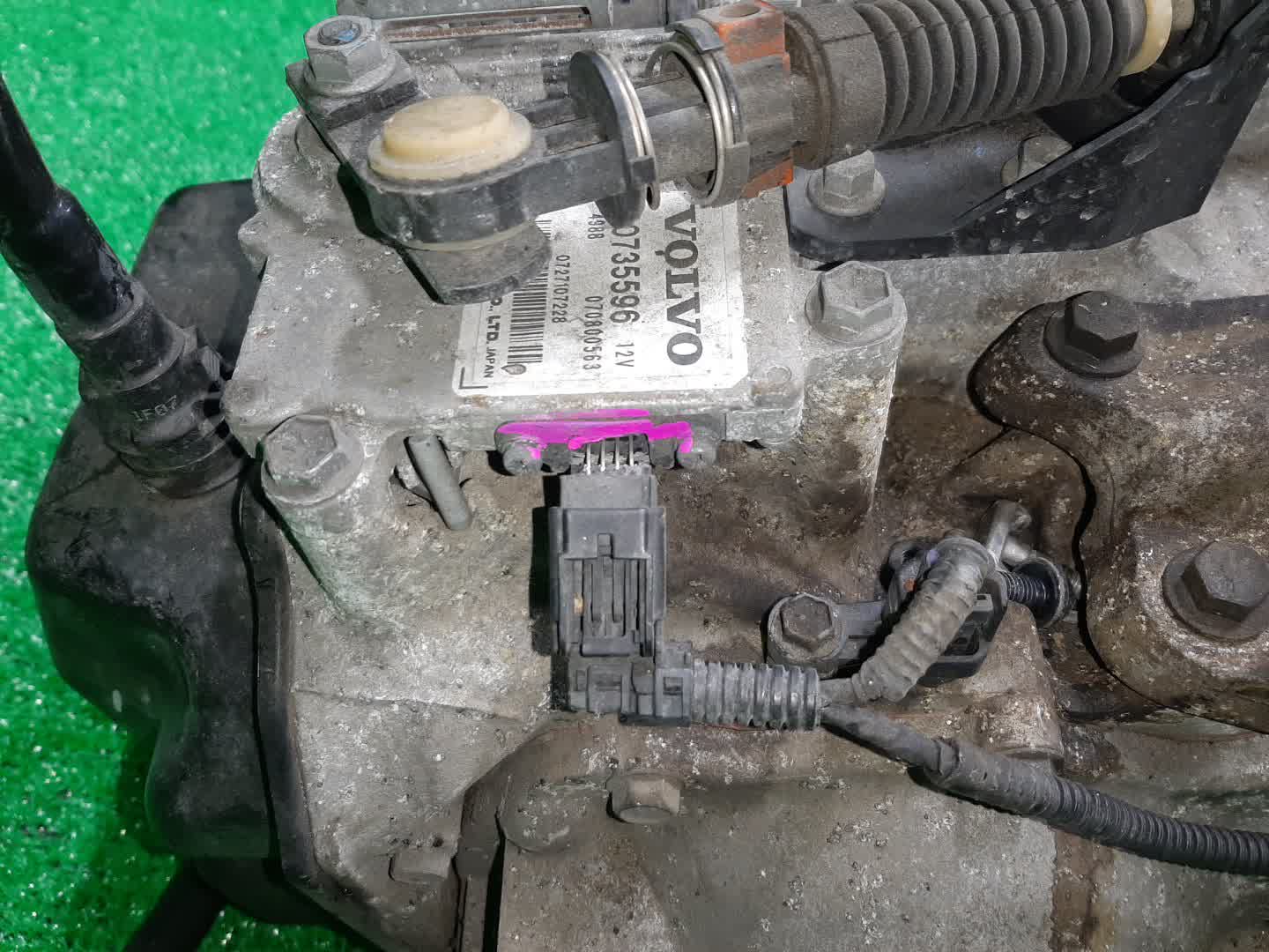 АКПП VOLVO S40, V50, C30, C70, V70, S80 MS67, MW67, MK67, MC67, MC68, BW60, BW56, AS56, AS B5254T7, B5254T3, B5254T10, B5254T, B5254T6 30713798 5 ракурс