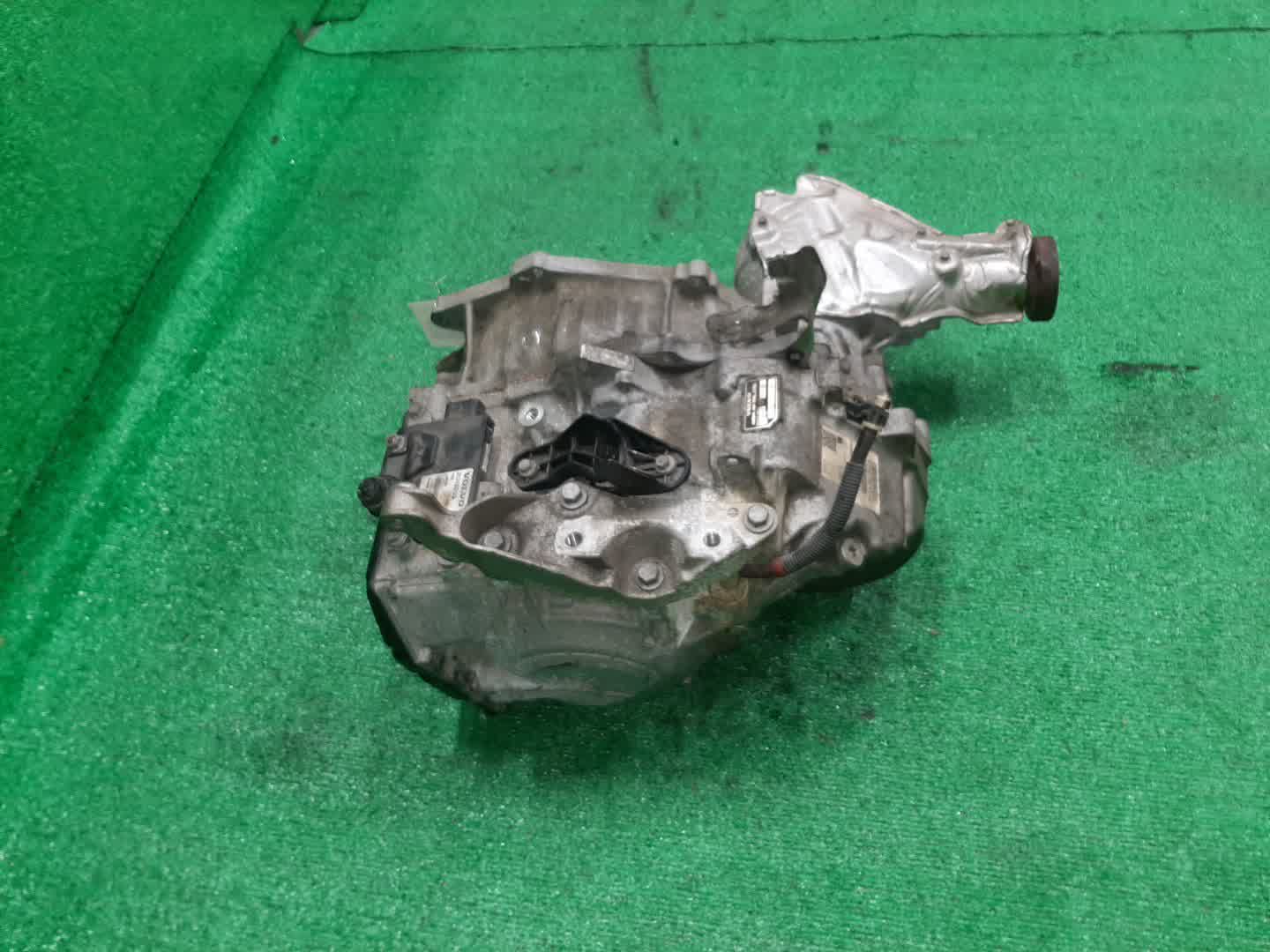АКПП VOLVO V60, S60, XC70, V70, XC60, S80 FW90, FS90, BZ90, BW90, DZ90, AS60, AS90 B6304T4 1283145 4 ракурс