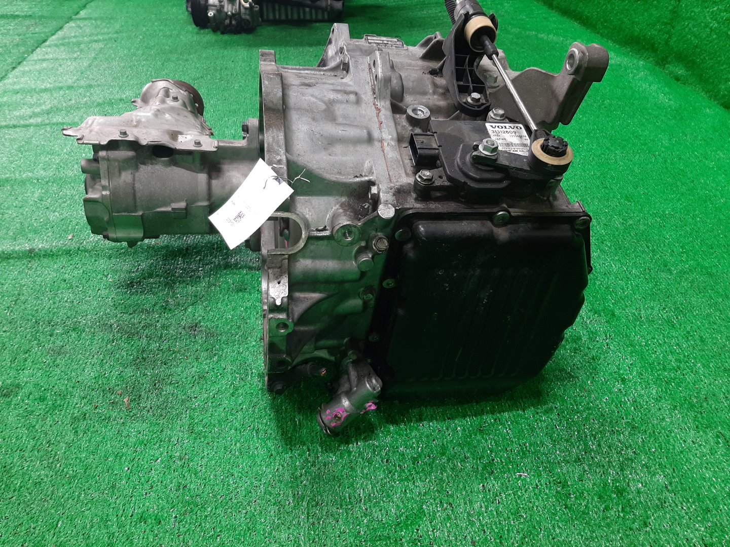 АКПП VOLVO V60, S60, XC70, V70, XC60, S80 FW90, FS90, BZ90, BW90, DZ90, AS60, AS90 B6304T4 1283145 1 ракурс