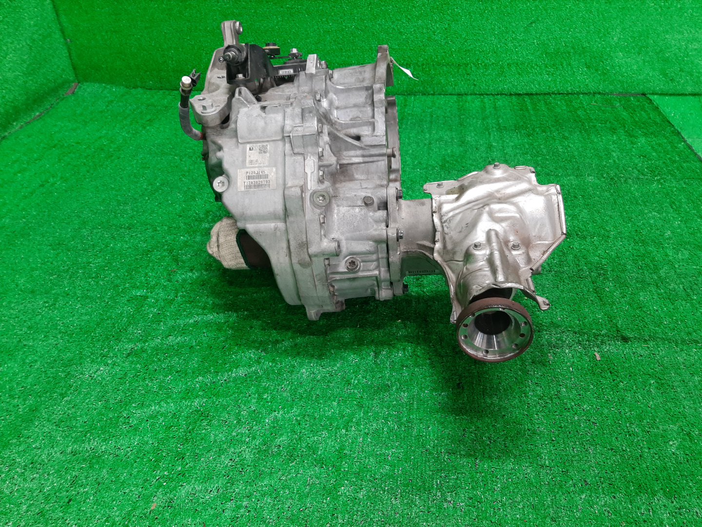 АКПП VOLVO V60, S60, XC70, V70, XC60, S80 FW90, FS90, BZ90, BW90, DZ90, AS60, AS90 B6304T4 1283145 3 ракурс