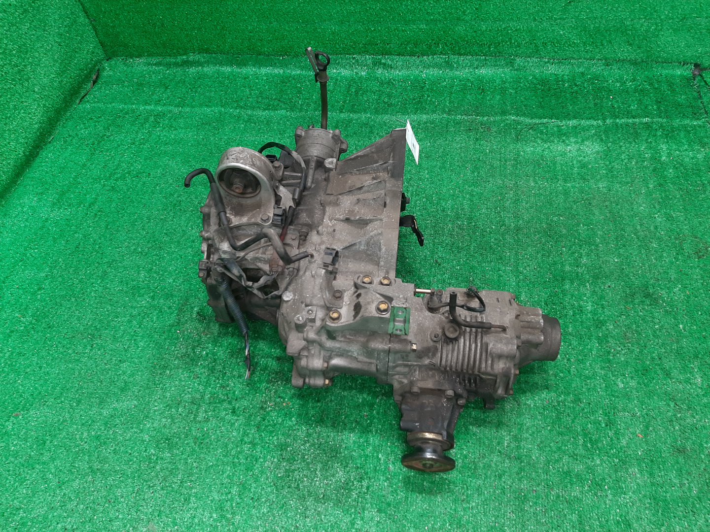 АКПП NISSAN AVENIR PNW11 SR20DE RE4F04 2 ракурс