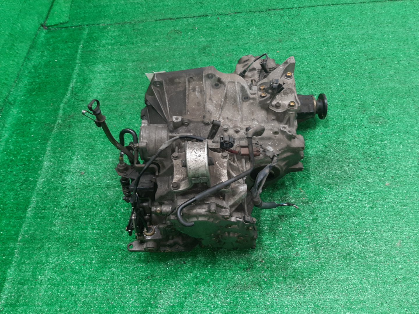 АКПП NISSAN AVENIR PNW11 SR20DE RE4F04 4 ракурс