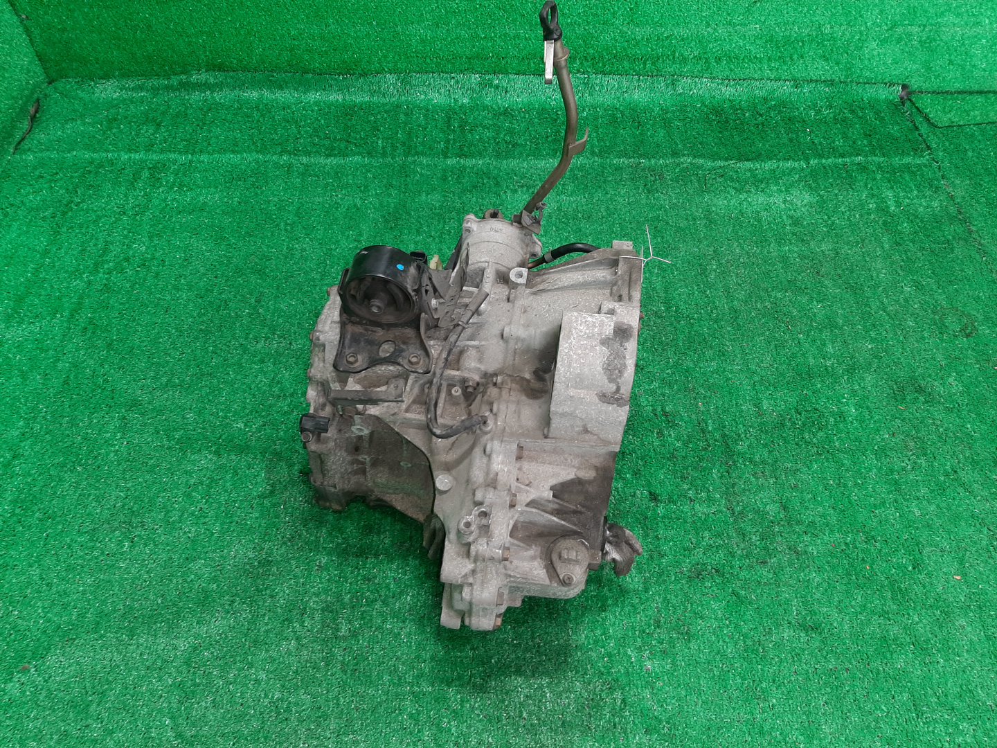 АКПП NISSAN CEFIRO A33 VQ20DE 85X00, RE4F04 2 ракурс