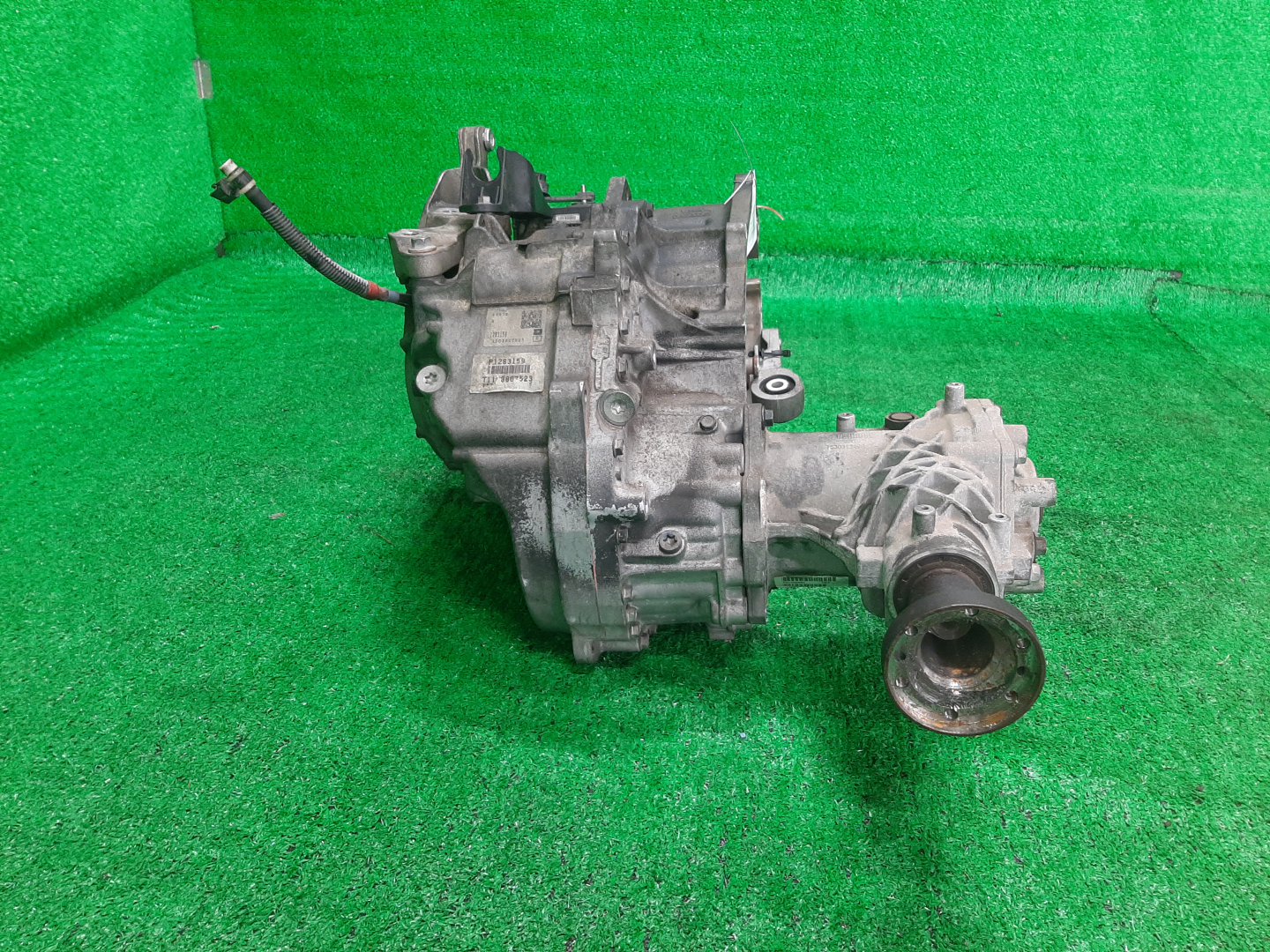 АКПП VOLVO V60, S60, XC70, V70, XC60, S80 FW90, FS90, BZ90, BW90, DZ90, AS60, AS90 B6304T4 1283159 2 ракурс