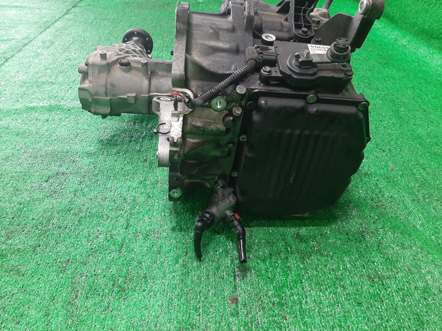 АКПП VOLVO V60, S60, XC70, V70, XC60, S80 FW90, FS90, BZ90, BW90, DZ90, AS60, AS90 B6304T4 1283159 3 ракурс