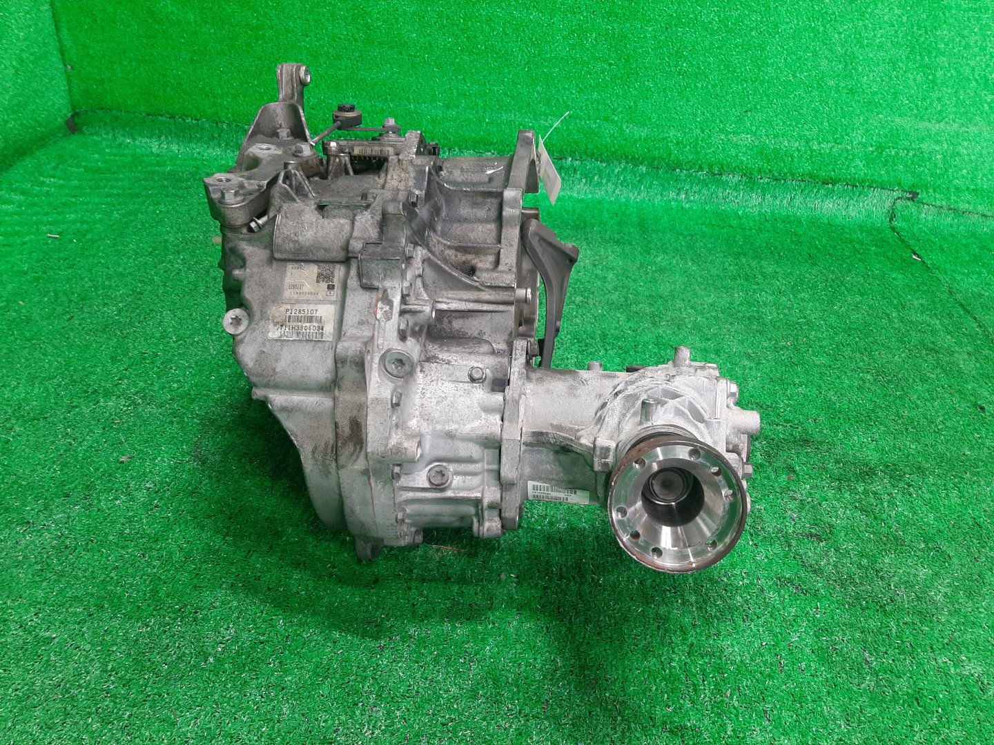 АКПП VOLVO V60, S60, XC70, V70, XC60, S80 FW90, FS90, BZ90, BW90, DZ90, AS60, AS90 B6304T4 1285107 2 ракурс