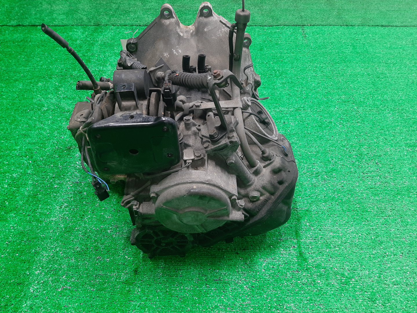 АКПП MITSUBISHI DIAMANTE F15A 6G73 F4A331UNP1 4 ракурс АКПП MITSUBISHI DIAMANTE F15A 6G73 F4A331UNP1 4 ракурс