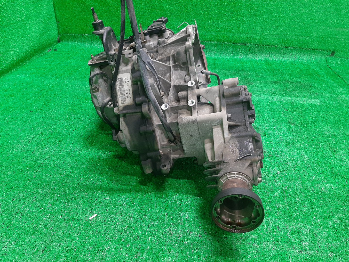 АКПП MAZDA TRIBUTE EPEW YF 4WD, YL8P 2 ракурс