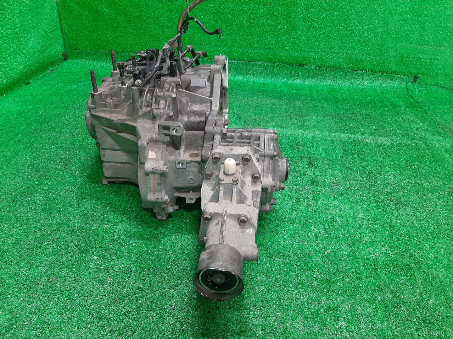 АКПП MITSUBISHI GRANDIS NA4W 4G69 W4A4B2N1Z 2 ракурс