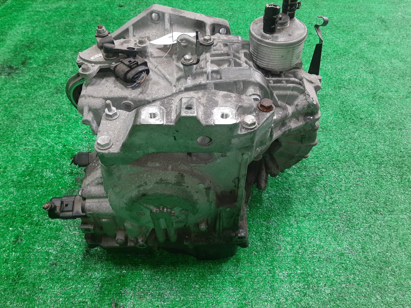 АКПП VOLKSWAGEN TOURAN, GOLF, JETTA, PASSAT, A3 1T1, 1T2, 1T3, MK5, 1K1, 1K5, 1K2, 3C2, 3C, B6, 3C5, 8PA, 8P7, 8P1 BLX, BAG, BLP, BVY, BLF, AXW, BLR HTQ 4 ракурс